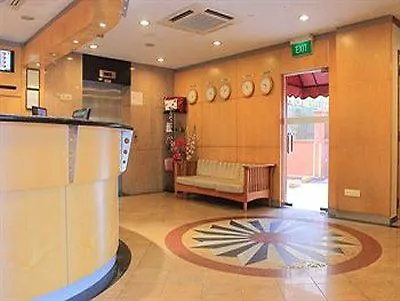 Ibis Budget Singapore Crystal Hotel