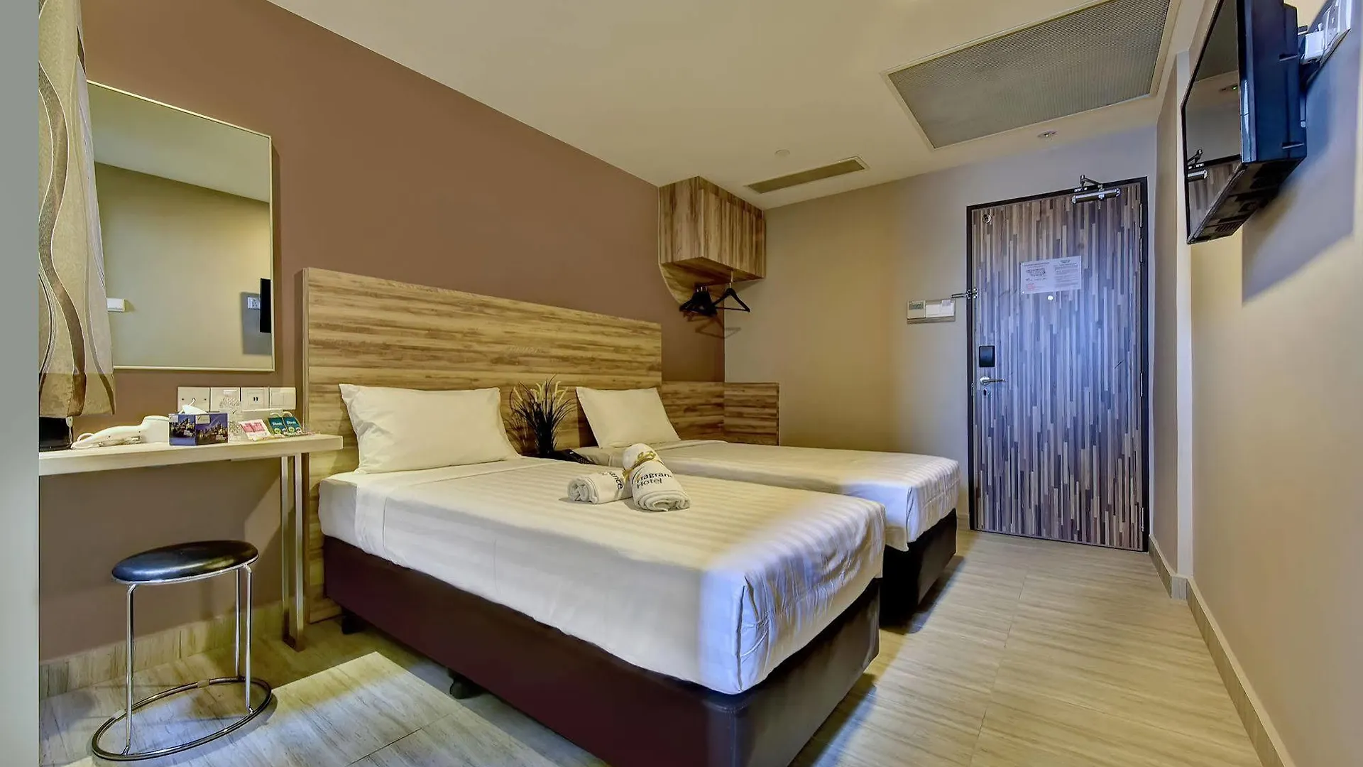 Ibis Budget Singapore Crystal